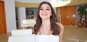 O produto é muito ruim para assistir o chefe gordo foder sua esposa