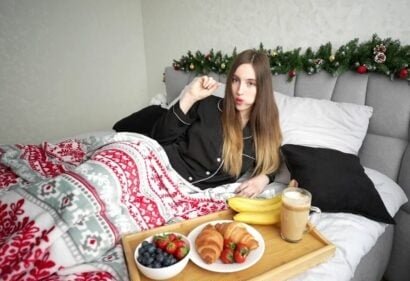 Emma Straletto e as lésbicas de Alex Jett são meninas que estão sozinhas quando estudam e tiram uma selfie